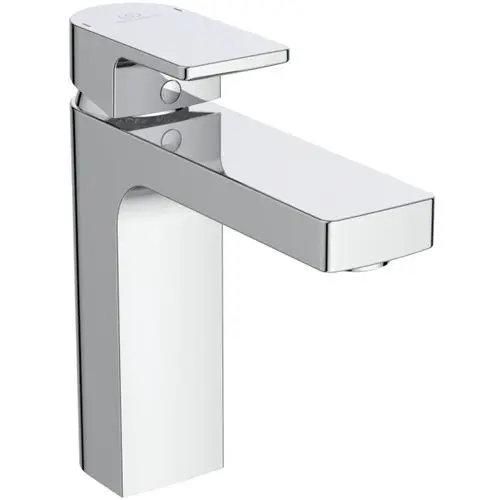 Chromfarbige Waschtischarmatur von Ideal Standard mit einem flachen, rechteckigen Griff und schmalem Auslauf. Geeignet für moderne Badezimmereinrichtungen.